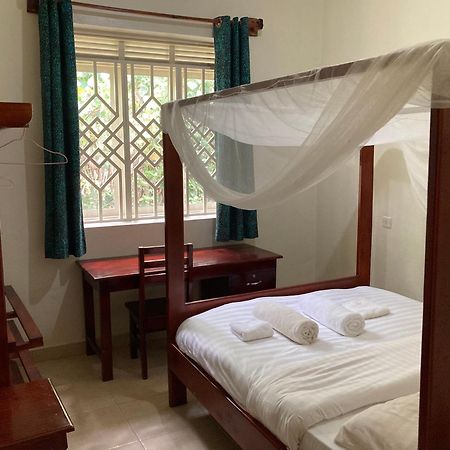 Bwindi Guest House Kanungu エクステリア 写真